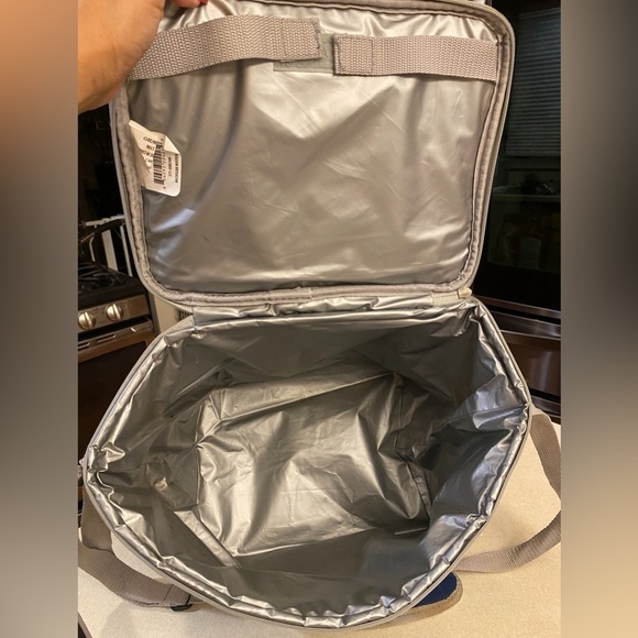 University of Michigan (UofM) Wolverine Canvas Insulated Cooler, EUC - Picture 13 of 13